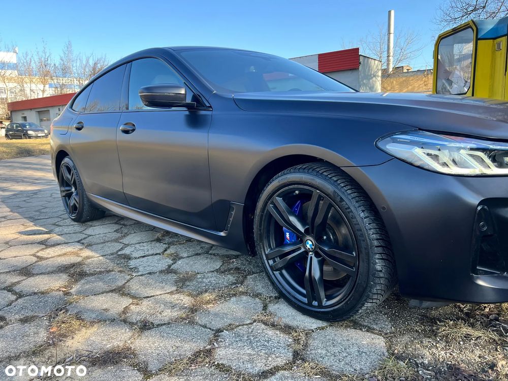 BMW 6GT - 15