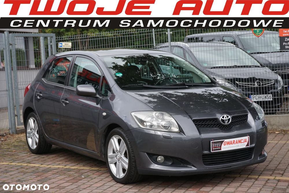Toyota Auris 2.2 D-4D D-CAT - 2