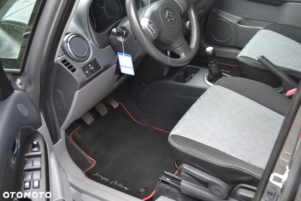 Suzuki SX4 1.6 Premium 4WD - 24