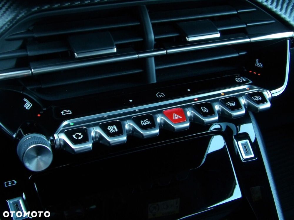 Peugeot 2008 1.2 PureTech Allure S&S EAT8 - 23