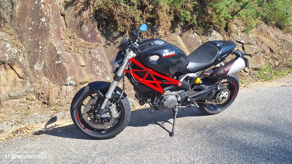 Ducati Monster 796 ABS - 1