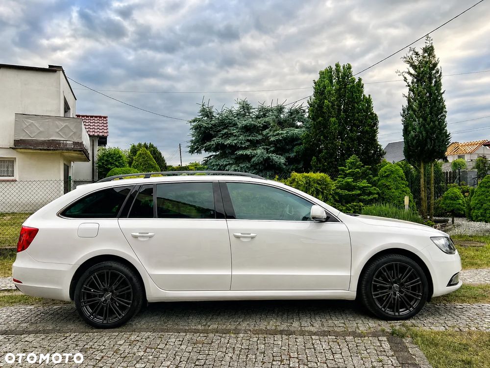 Skoda Superb 2.0 TDI DSG Ambition - 8