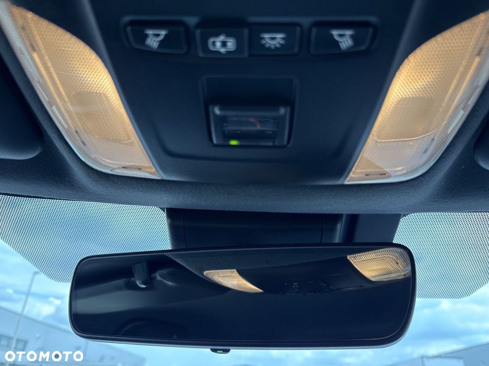 Toyota Corolla 2.0 Hybrid Comfort - 22