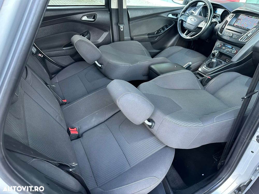 Ford Focus - 29
