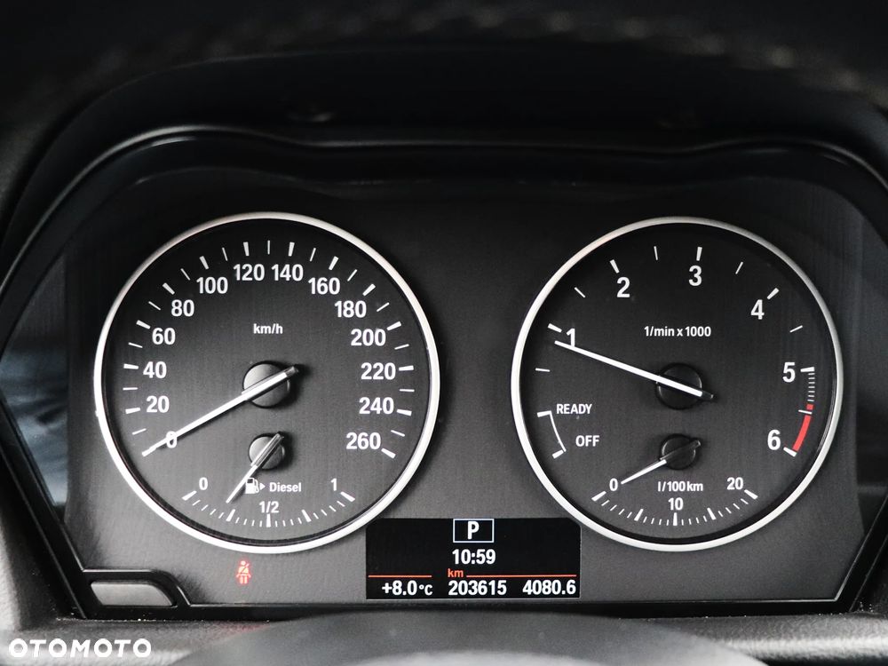 BMW Seria 2 218d Sport-Aut - 28