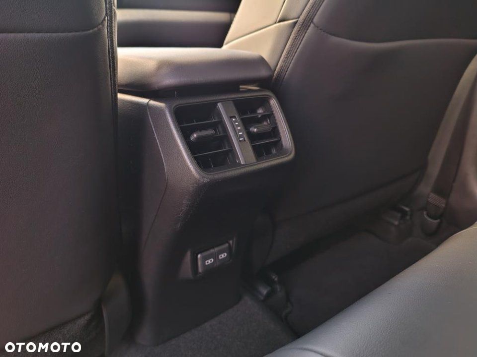 Lexus UX - 17