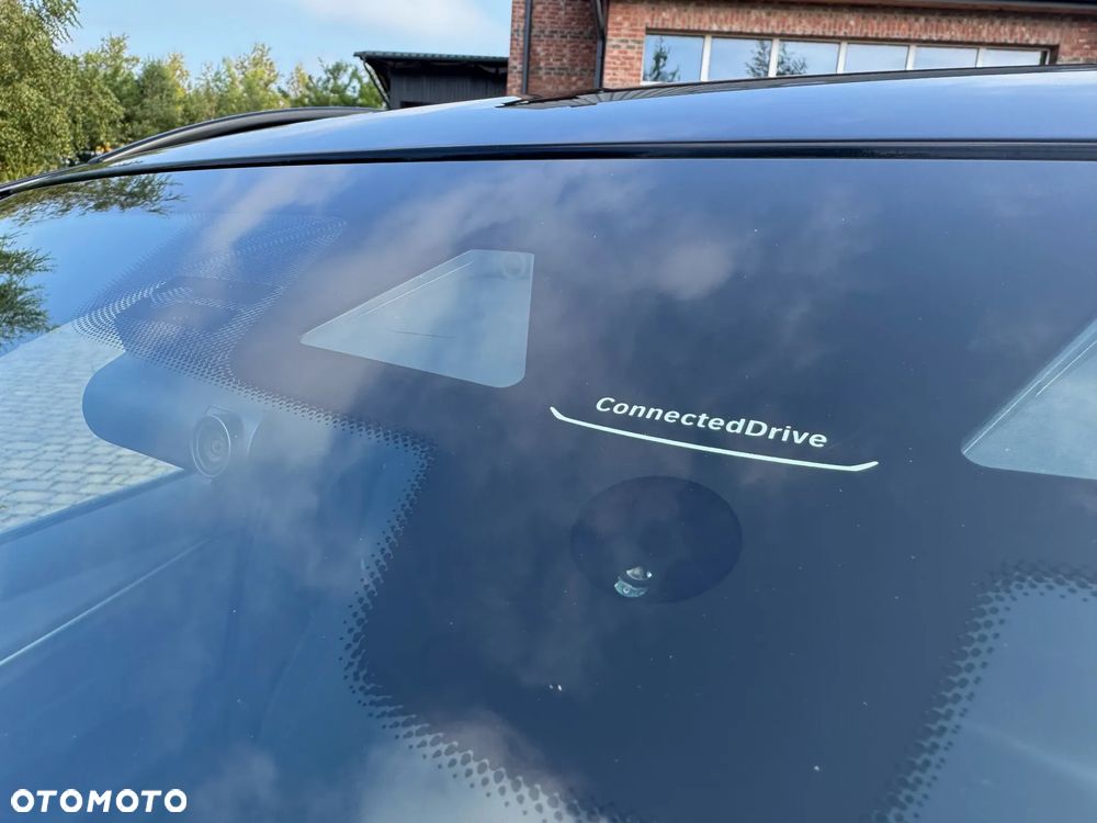 BMW Seria 5 520d M Sport - 8