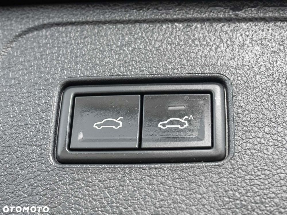 Volkswagen Passat - 30