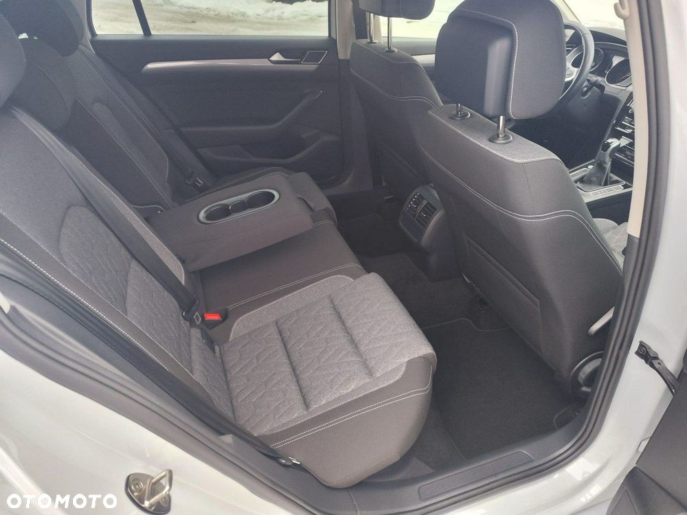 Volkswagen Passat Variant - 14