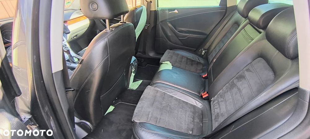 Volkswagen Passat 2.0 TDI Highline - 9