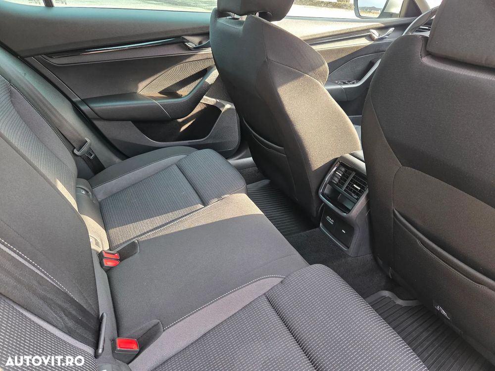 Skoda Octavia 2.0 TDI DSG Ambition - 18