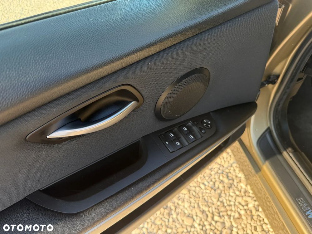 BMW Seria 3 320i - 18