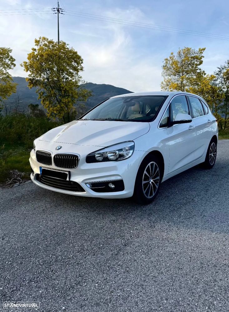 BMW 218 Active Tourer d Luxury Line - 1