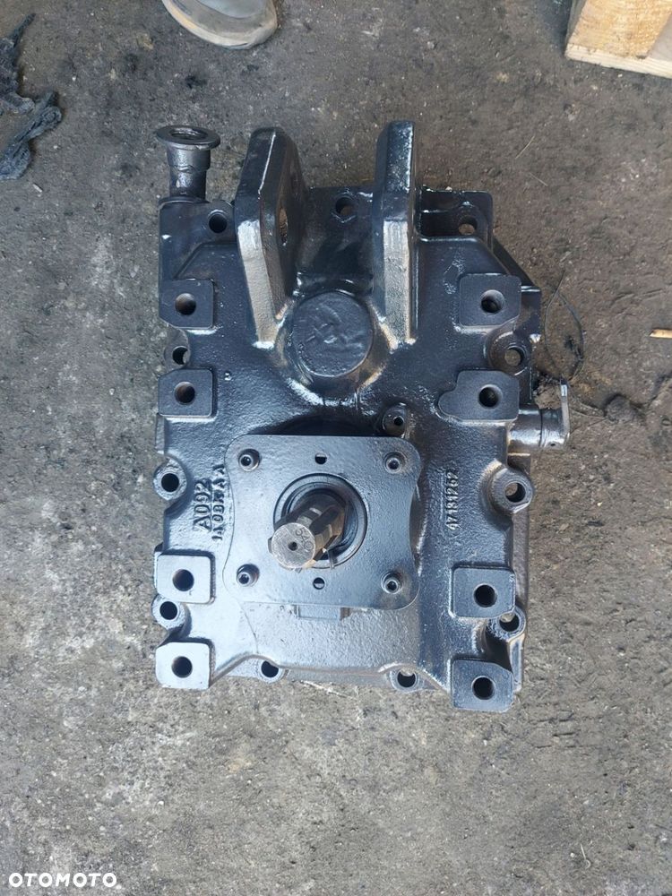 WOM TYŁ KOMPLET OBUDOWA WAŁEK 47131252 87305537 CASE MAXXUM 150 2022R - 1
