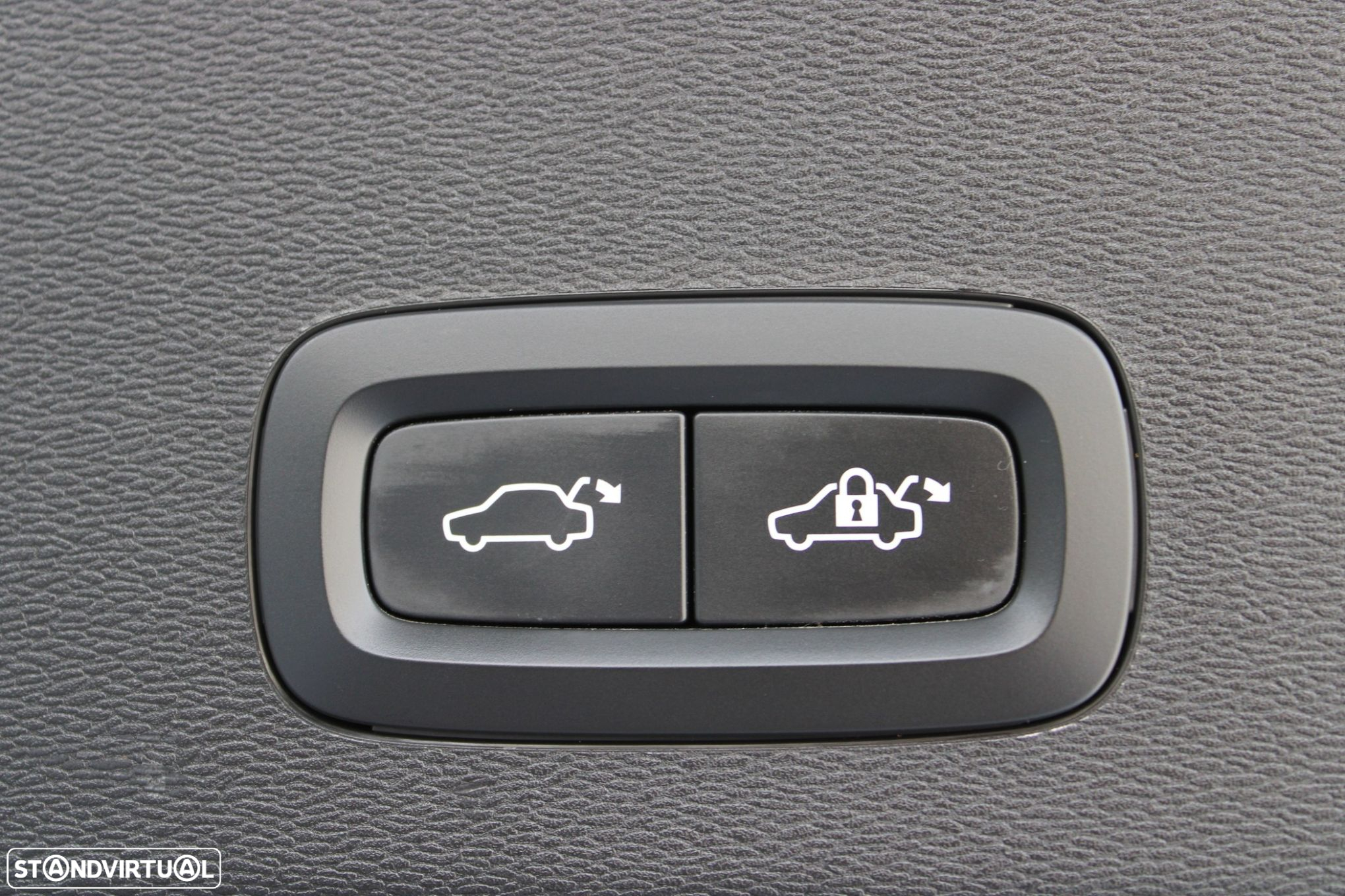 Volvo C40 Recharge Twin First Edition - 28