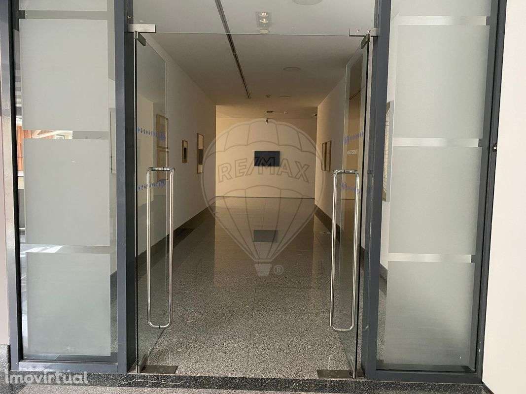 Escritório T0 para arrendamento - Grande imagem: 4/18