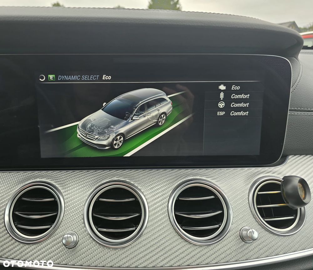 Mercedes-Benz Klasa E 400 d 4Matic 9G-TRONIC AMG Line - 23