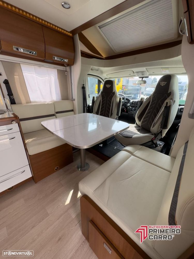 Rapido Serie 6F 696 FF Premium c.central e basculante - 51