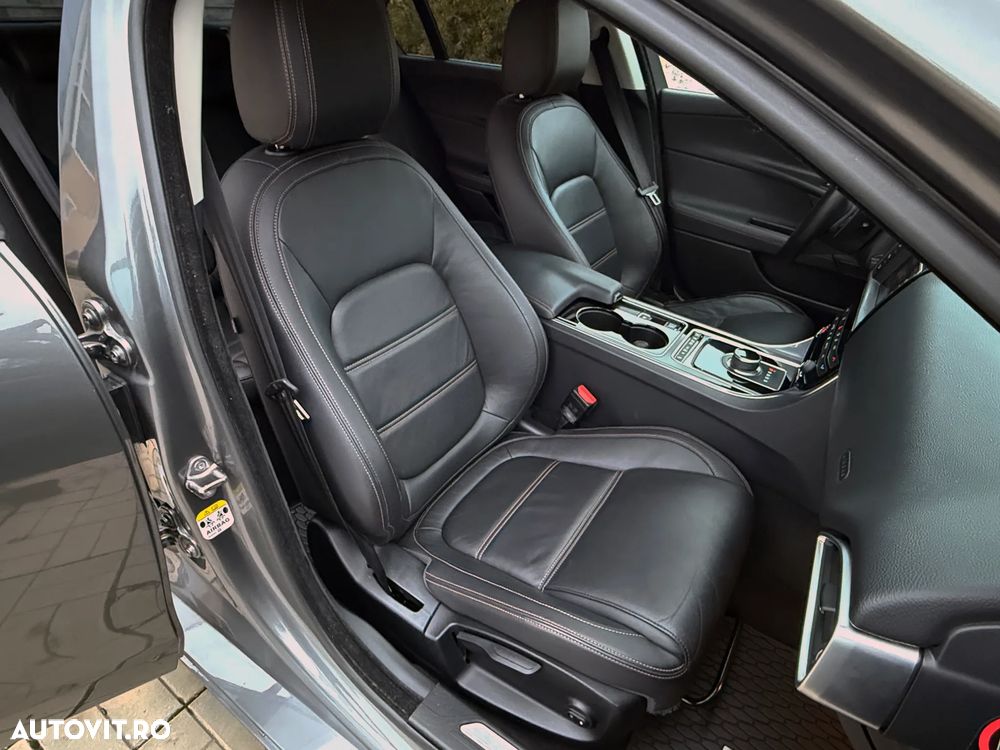 Jaguar XE E-Performance Aut. Prestige - 5