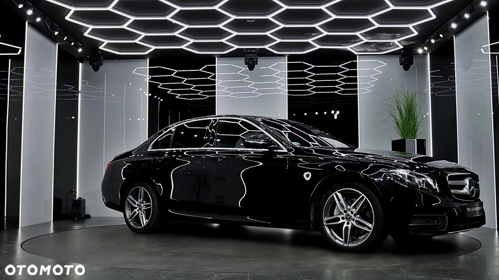 Mercedes-Benz Klasa E ver-220-d-4--matic-amg - 12