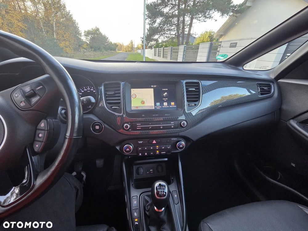 Kia Carens 1.7 CRDi 141 ISG Spirit - 17