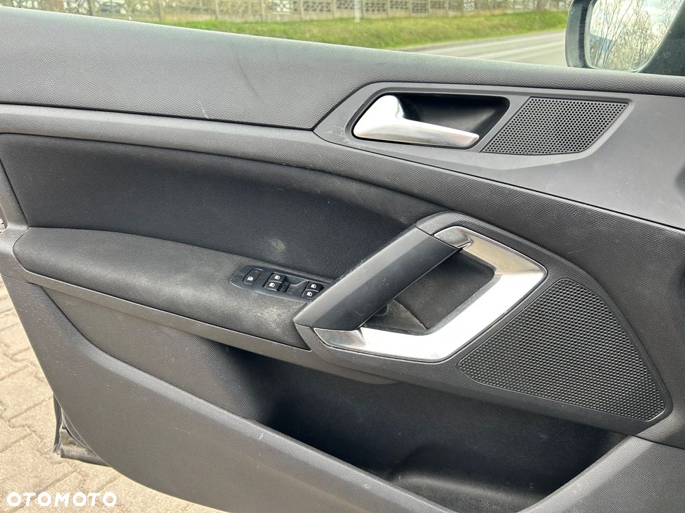 Peugeot 308 - 24