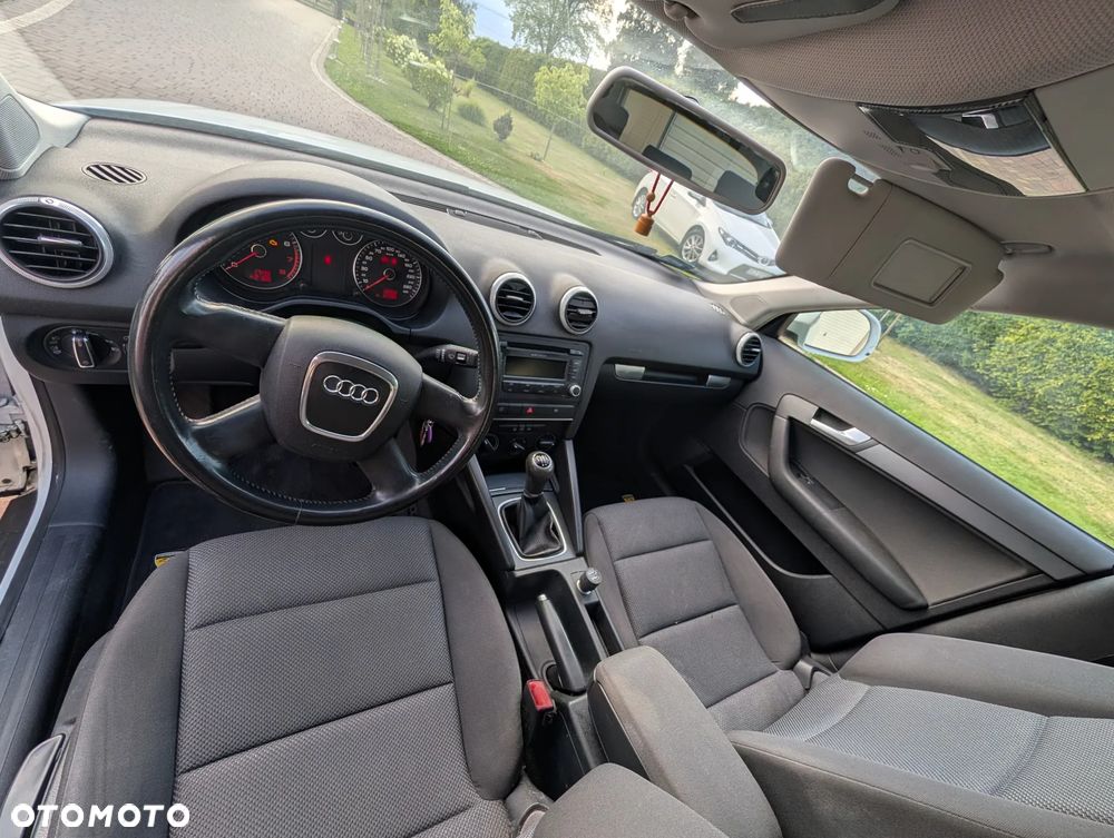 Audi A3 Sportback 1.6 Attraction - 16