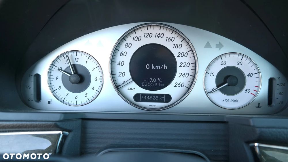 Mercedes-Benz Klasa E 220 CDI Automatik Avantgarde - 24