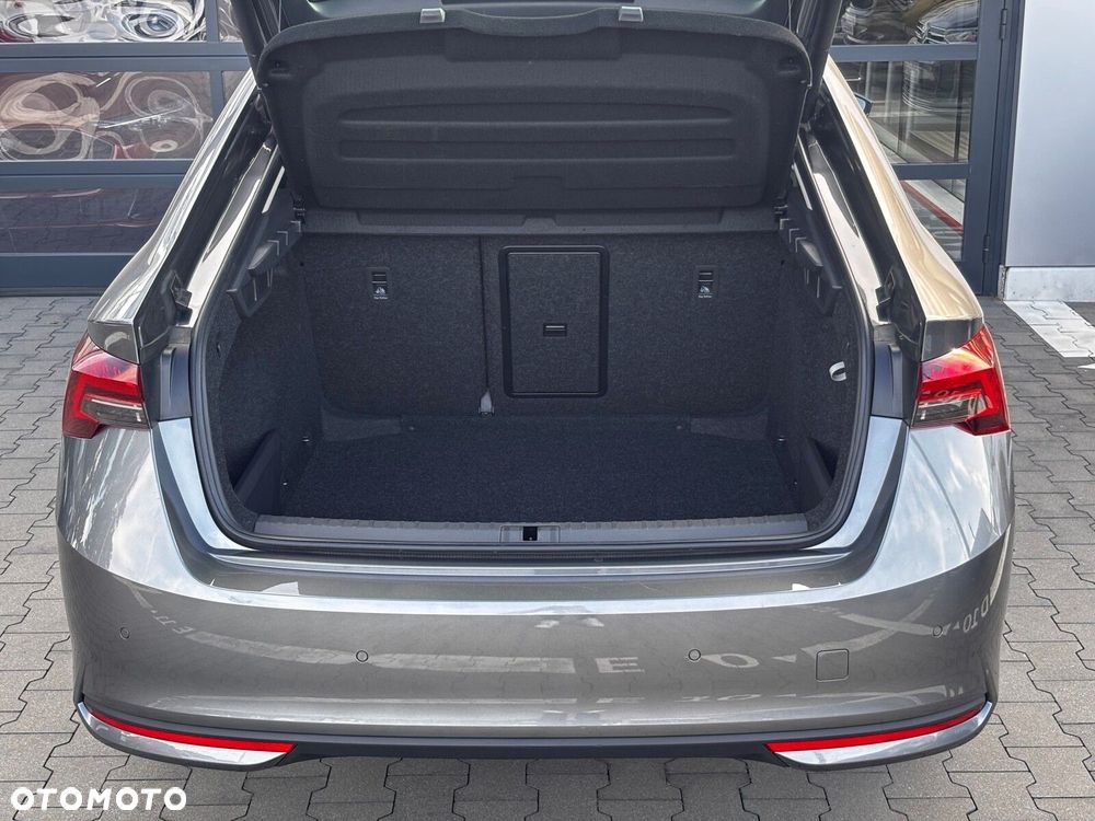 Skoda Octavia 1.5 TSI mHEV Selection DSG - 39