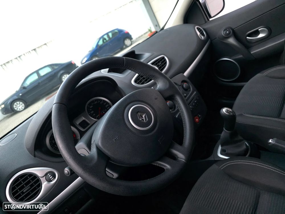 Renault Clio 1.2 16V Dynamique - 45