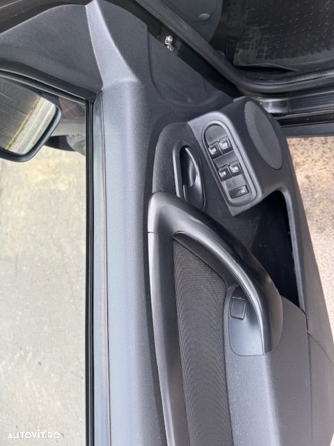 Dacia Duster 1.5 dCi 4WD Comfort - 11