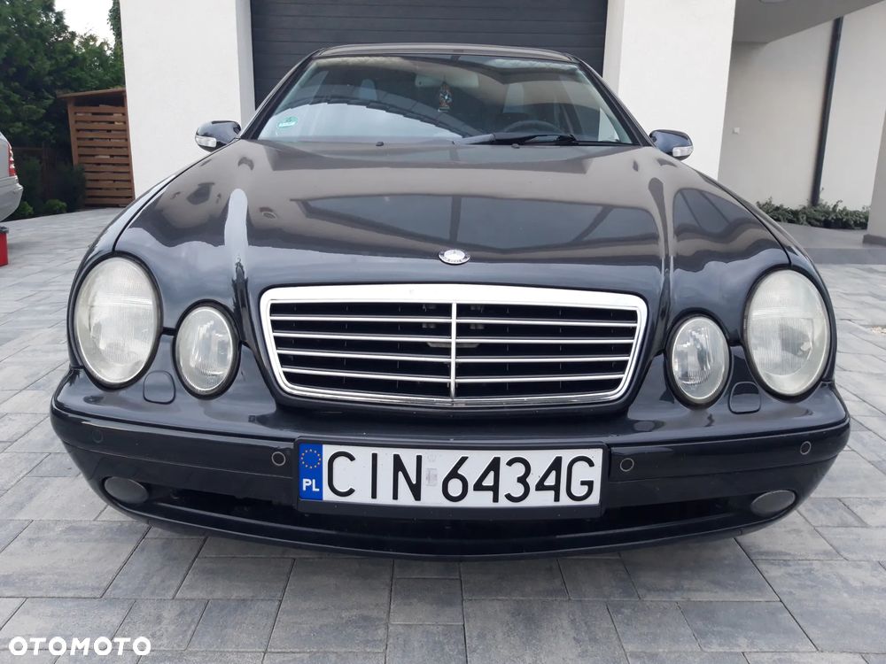Mercedes-Benz CLK - 6
