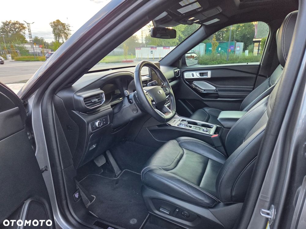 Ford Explorer - 17
