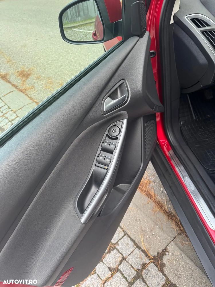 Ford Focus 1.6 Ecoboost Start Stop Titanium - 8