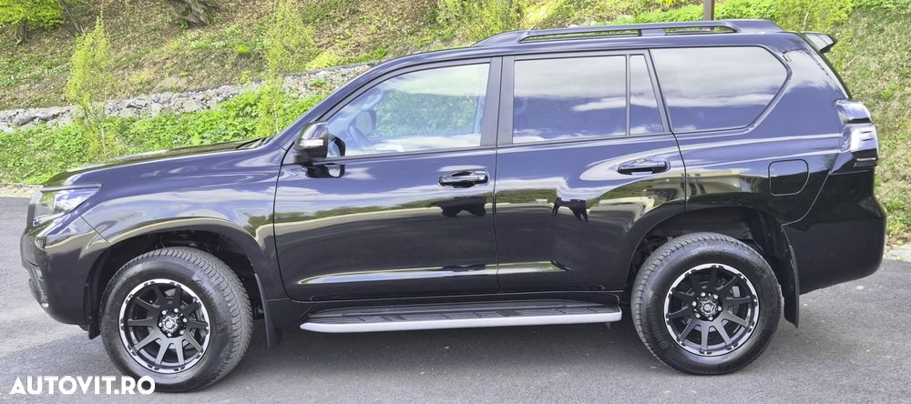 Toyota Land Cruiser 2.8l D-4D 204 CP A/T Luxury Black Matte Edition - 3