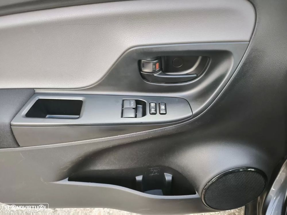 Toyota Yaris 1.4 D-4D ACtive+AC — fotografia 36