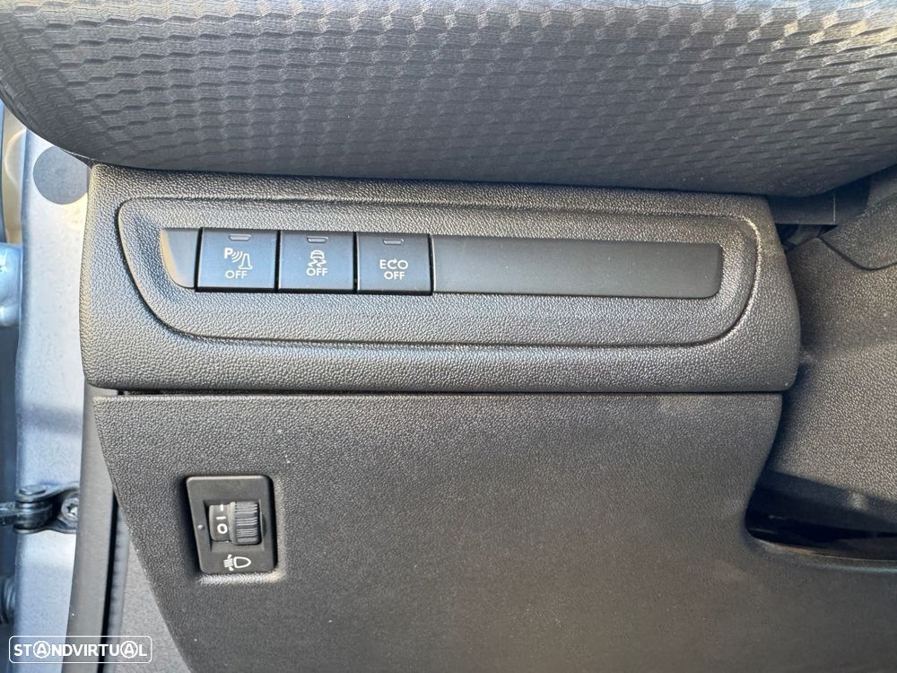 Peugeot 2008 1.2 PureTech Allure - 19