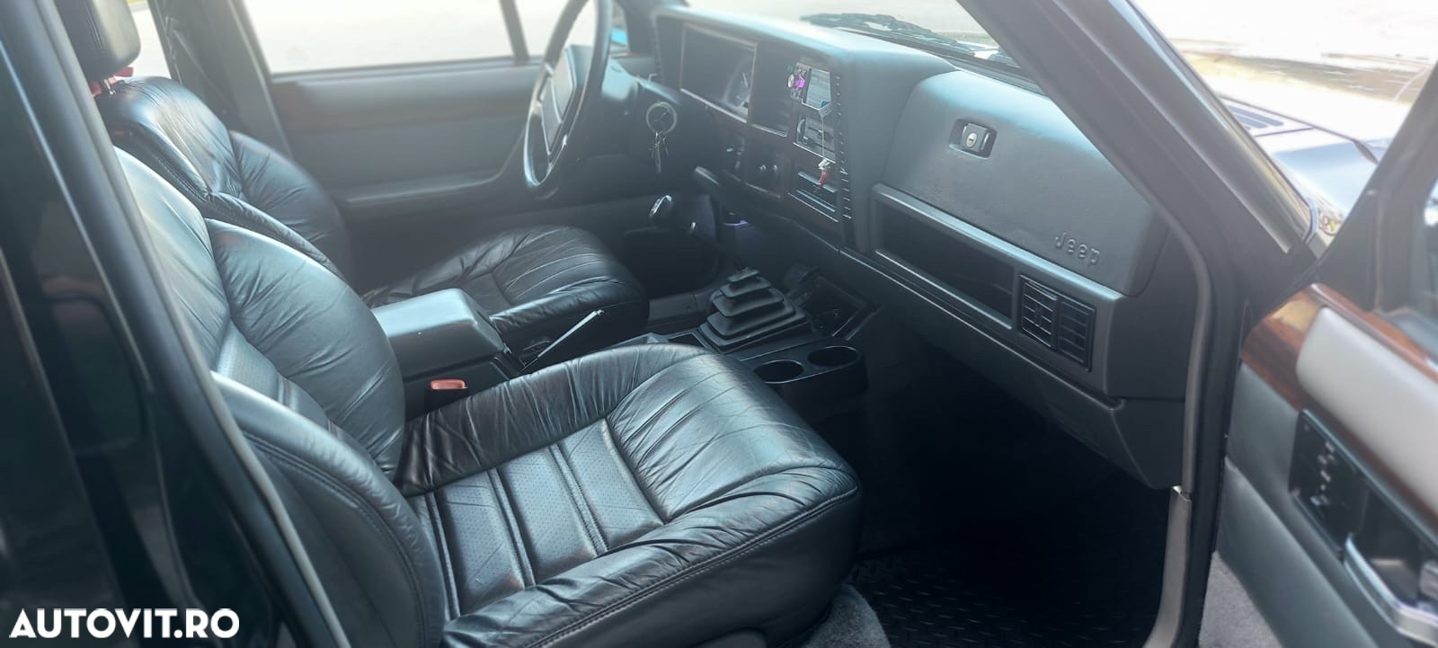 Jeep Cherokee - 5