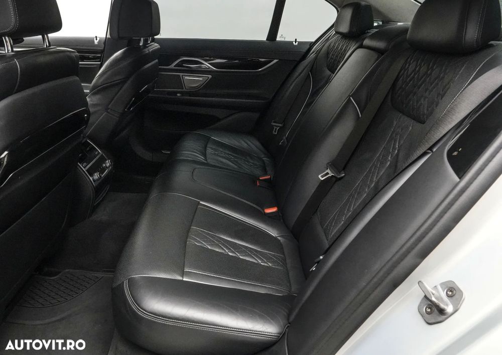BMW Seria 7 730d xDrive - 17