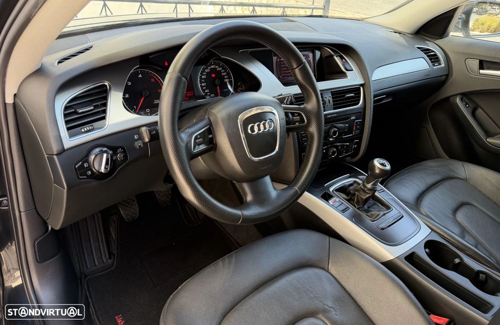 Audi A4 Avant 2.0 TDI Business Line Plus - 13
