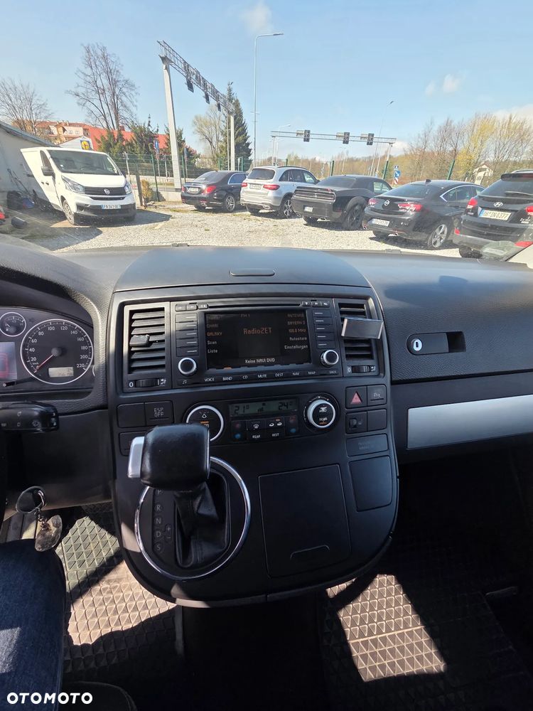 Volkswagen Multivan - 7