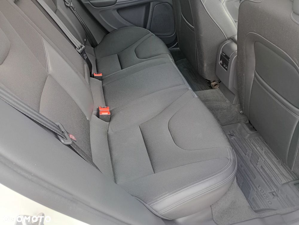 Volvo S60 D3 Geartronic Momentum - 30