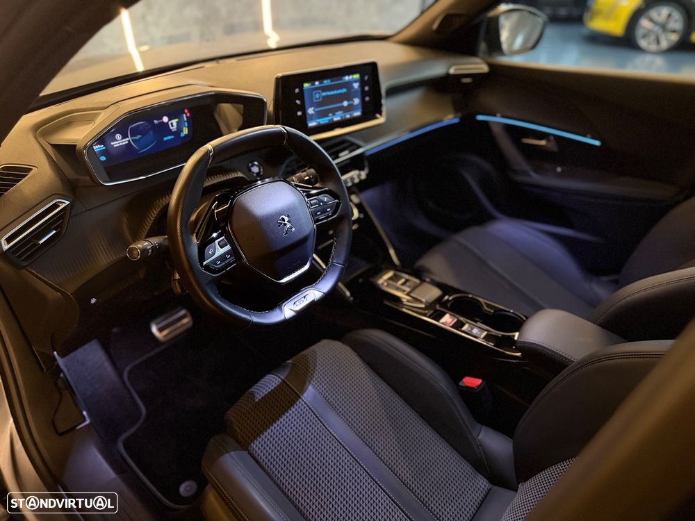 Peugeot e-2008 50 kWh GT Pack - 7