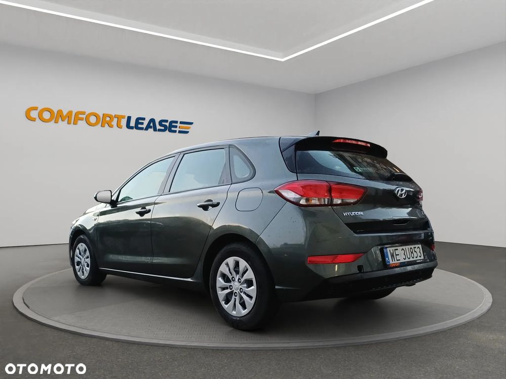 Hyundai i30 1.5 DPI Classic + - 8