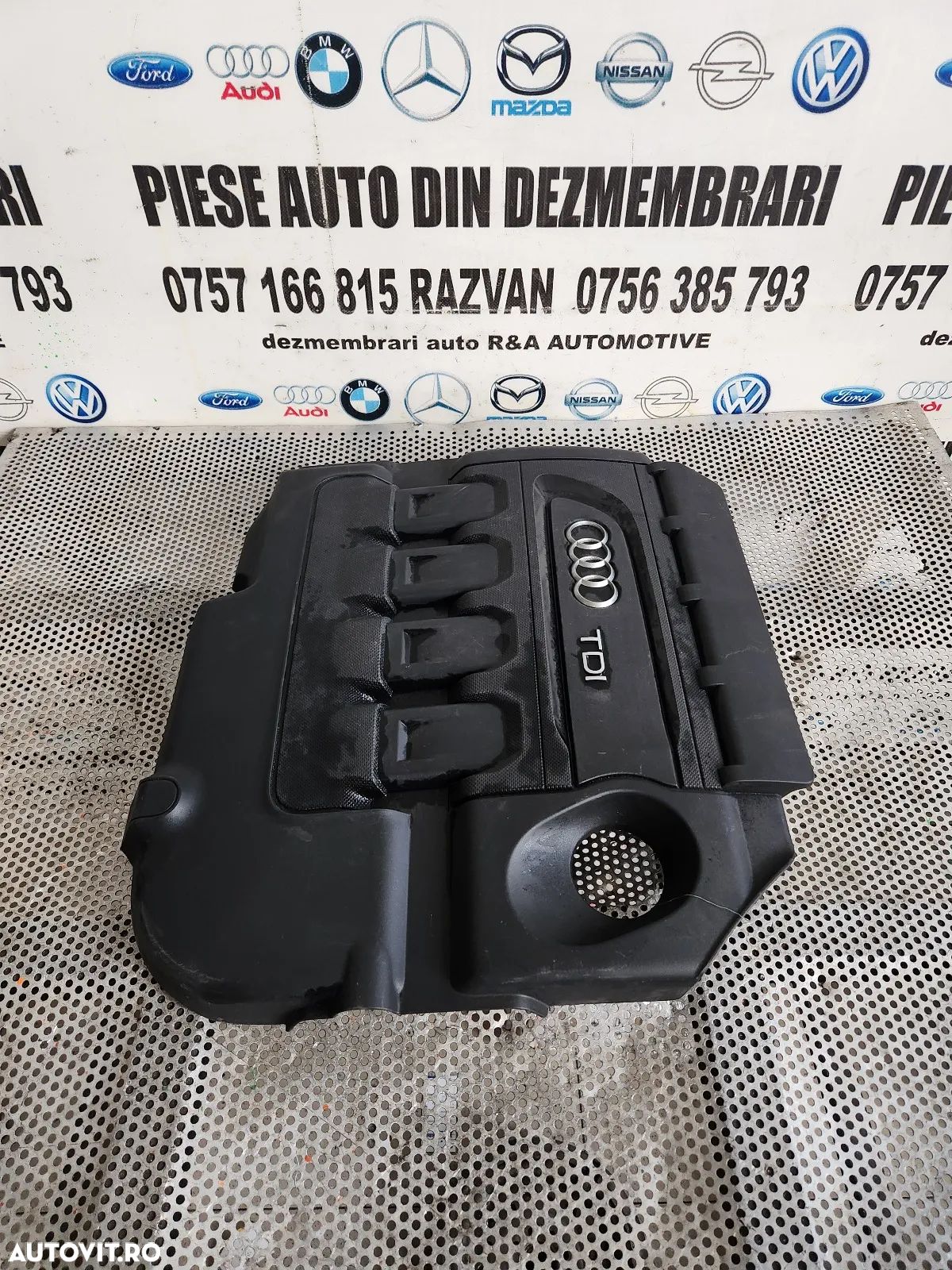 Capac Motor Audi A3 8V Q3 Q5 2.0 Diesel Motor CRL CRB Cod 04LA - Dezmembrez Arad - 1
