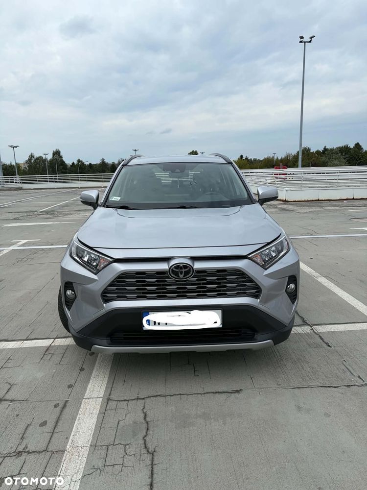 Toyota RAV4 - 1