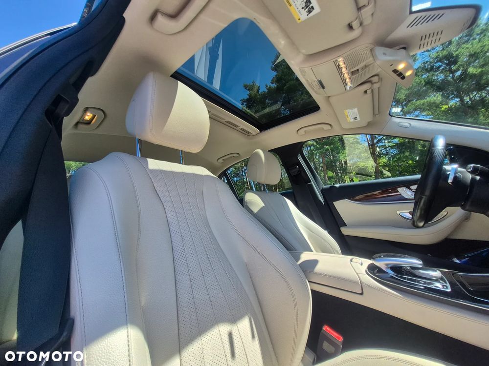 Mercedes-Benz Klasa E 400 4-Matic Avantgarde - 16