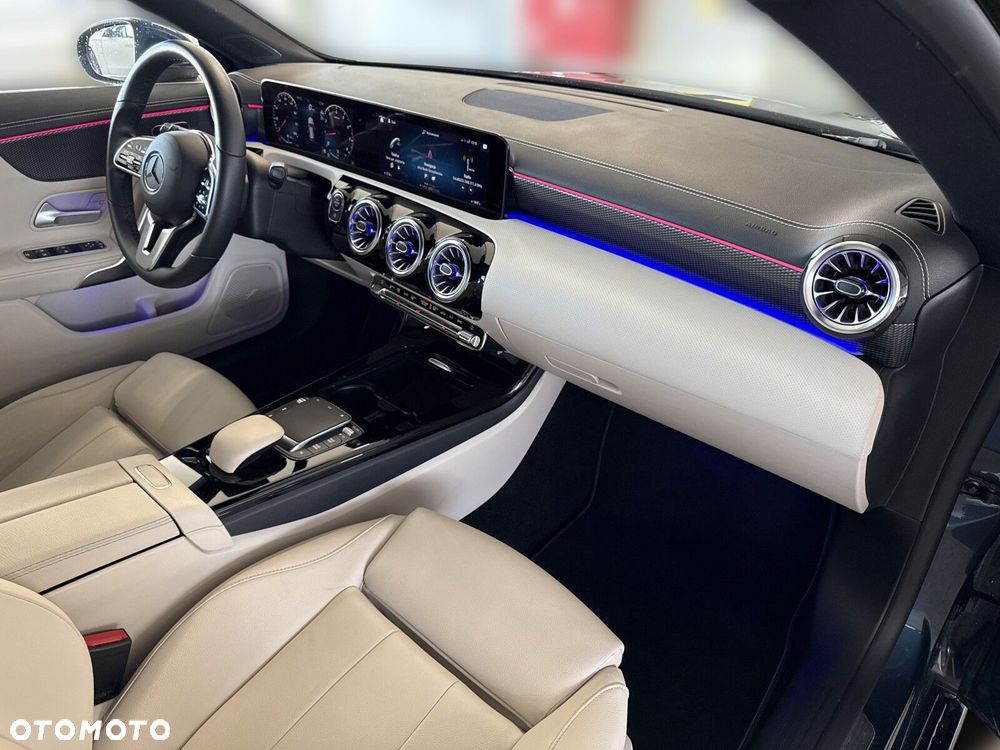 Mercedes-Benz CLA - 18