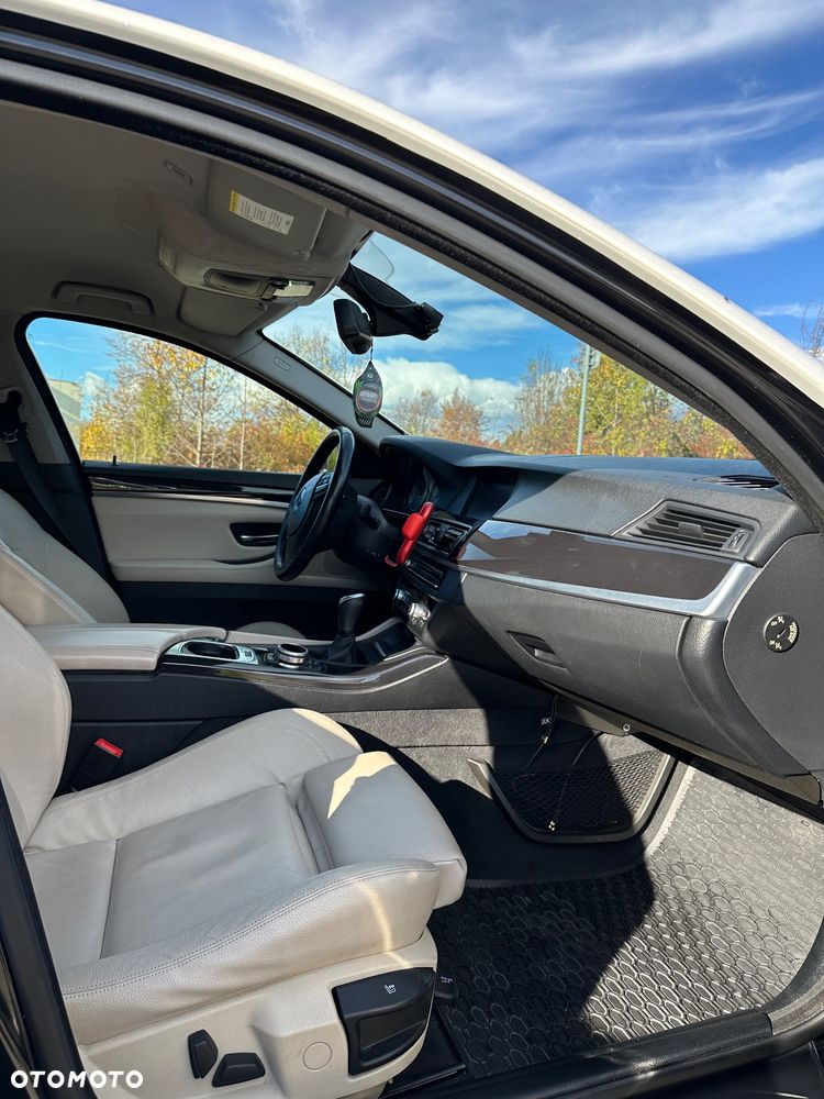 BMW Seria 5 520d - 8