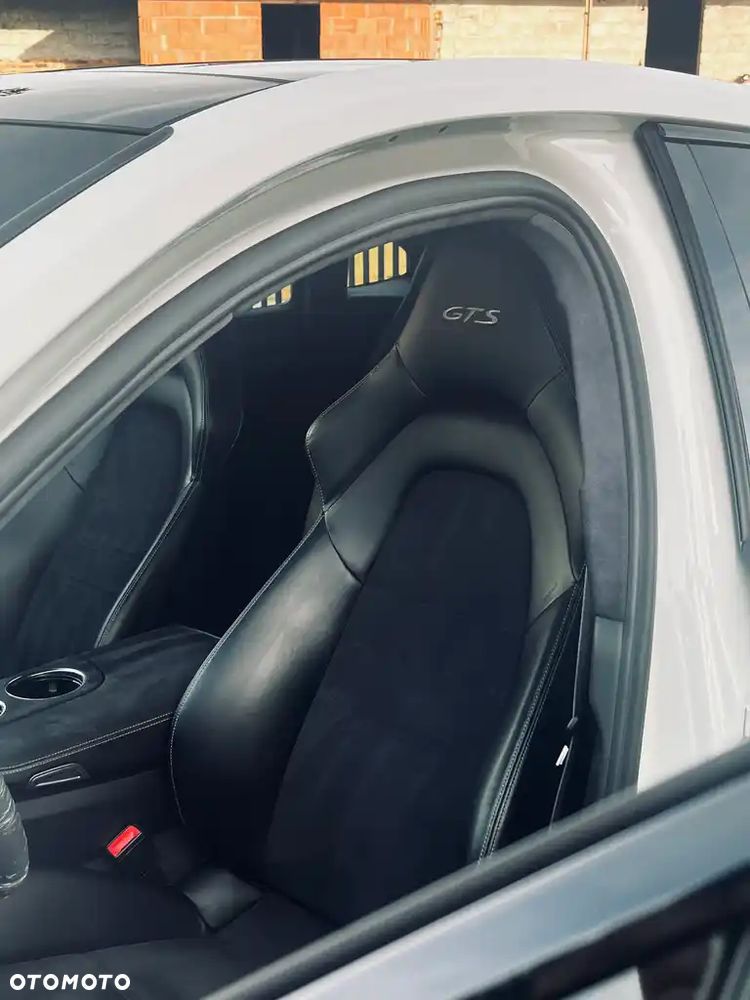Porsche Panamera GTS GPF - 19